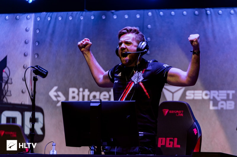 中期主动出 中期主动出