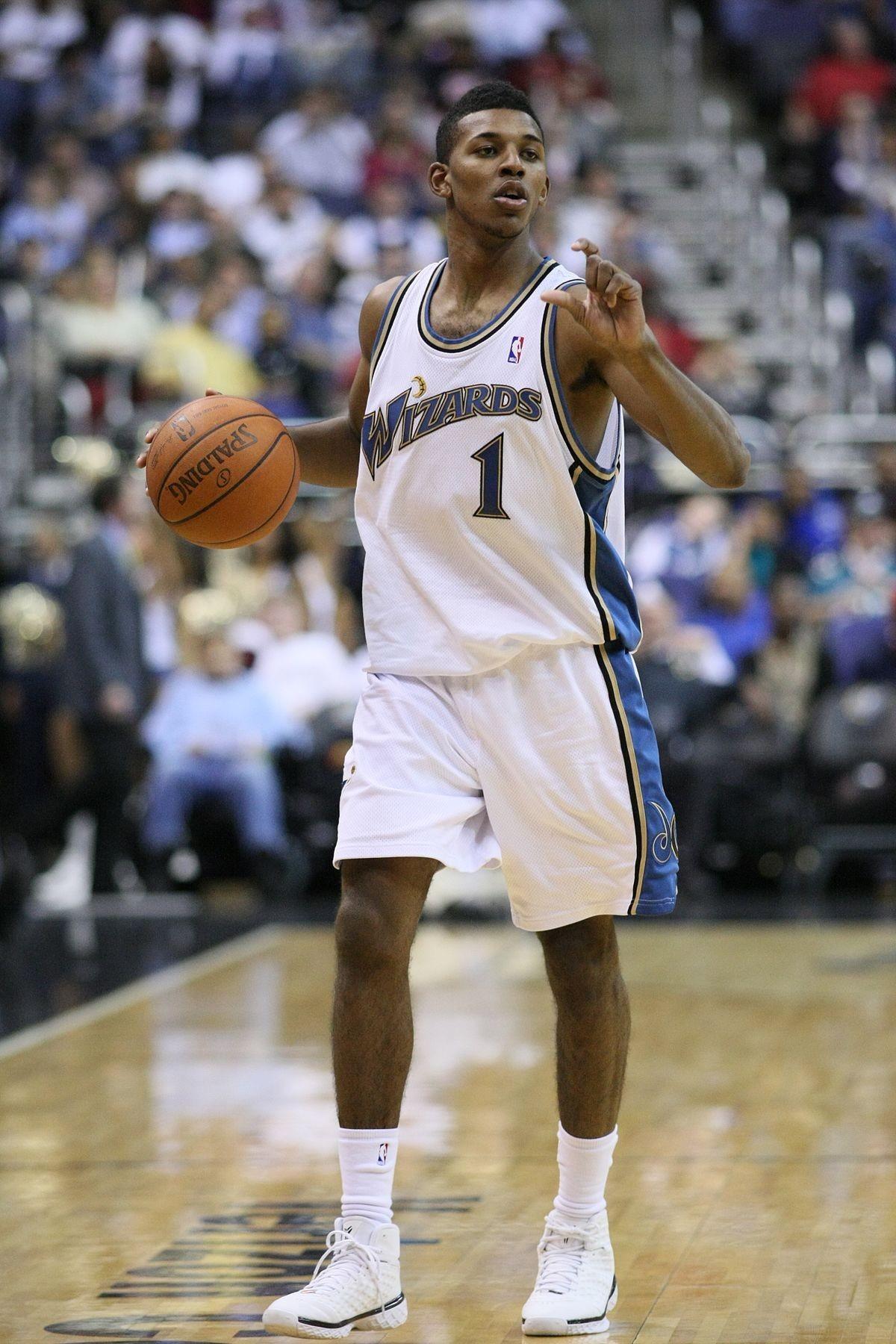 不再只是情 不再只是情